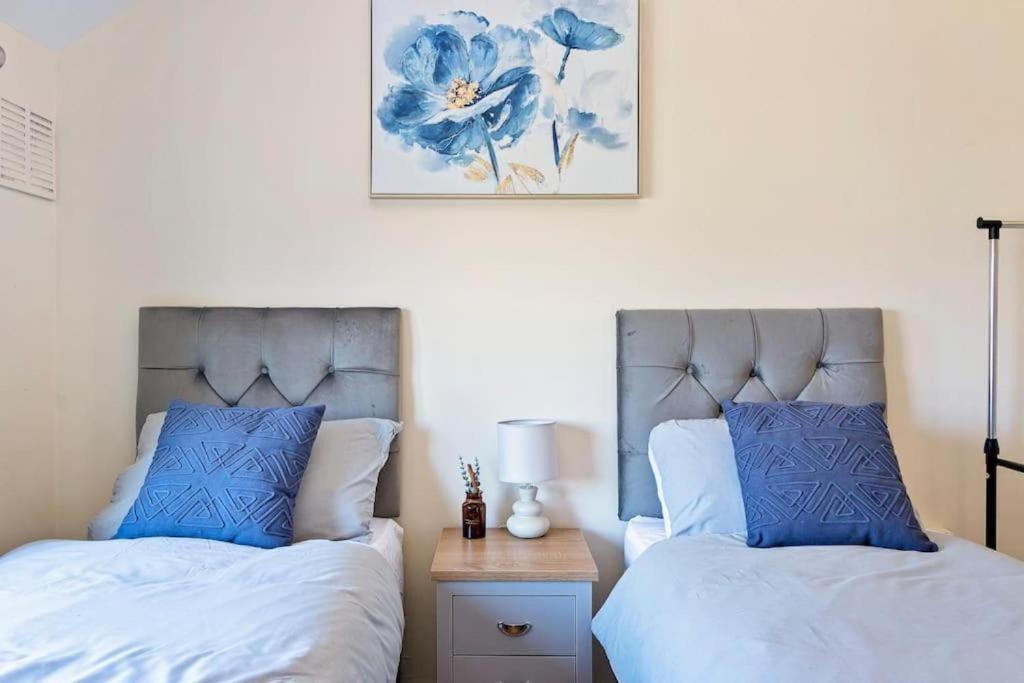 Spacious 3Br House In Enfield North London With Garden Экстерьер фото